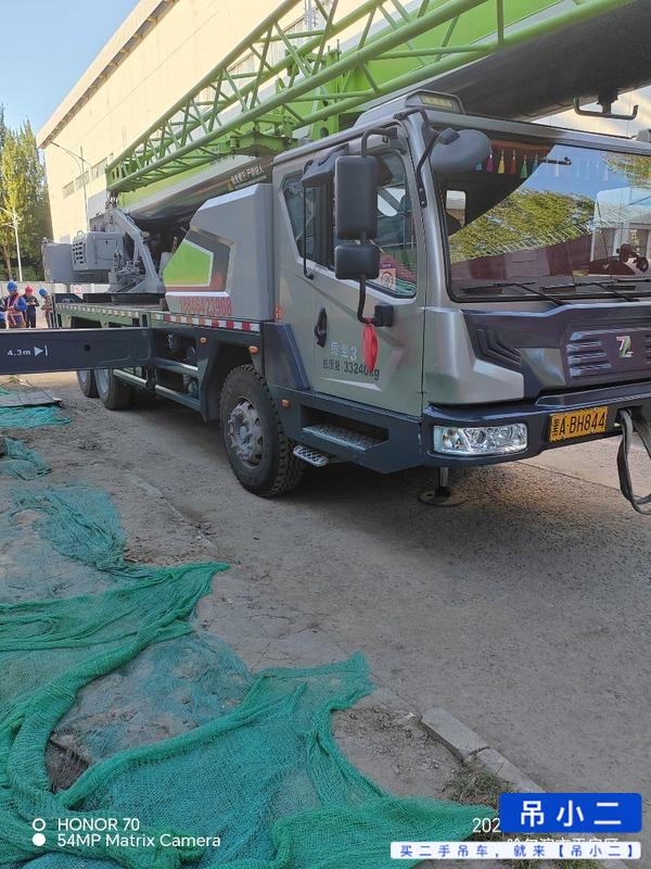 Buy Zoomlion ZTC251VE562 Used Crane / 2