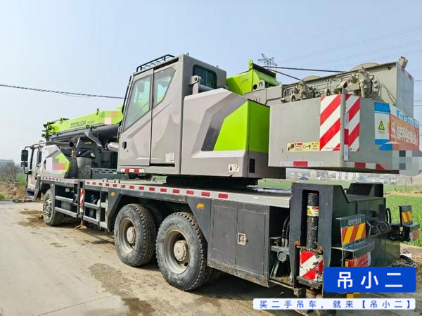 Buy Zoomlion ZTC251VE562 Used Crane / 3