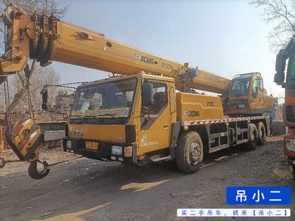 Buy XCMG QY20G Used Crane / 2
