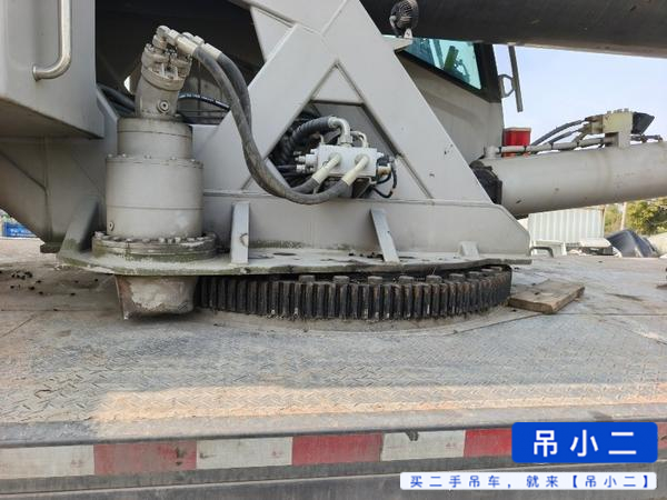 Buy Zoomlion ZTC251VE562 Used Crane / 6