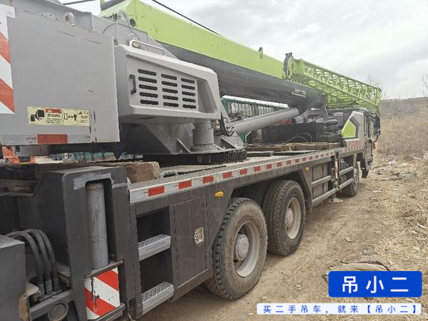 Buy Zoomlion ZTC251VE562 Used Crane / 2