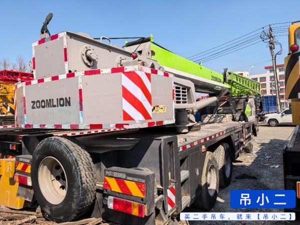 Buy Zoomlion ZTC251VE562 Used Crane / 4