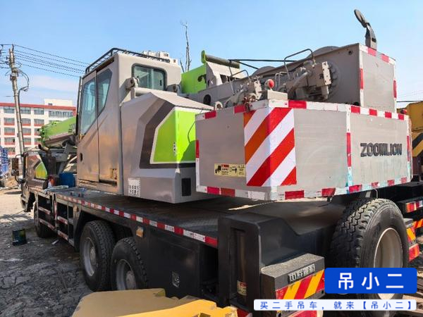 Buy Zoomlion ZTC251VE562 Used Crane / 3