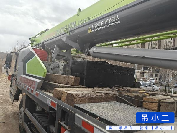 Buy Zoomlion ZTC251VE562 Used Crane / 3
