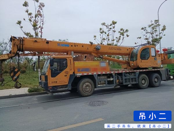 Buy XCMG QY20G Used Crane / 2