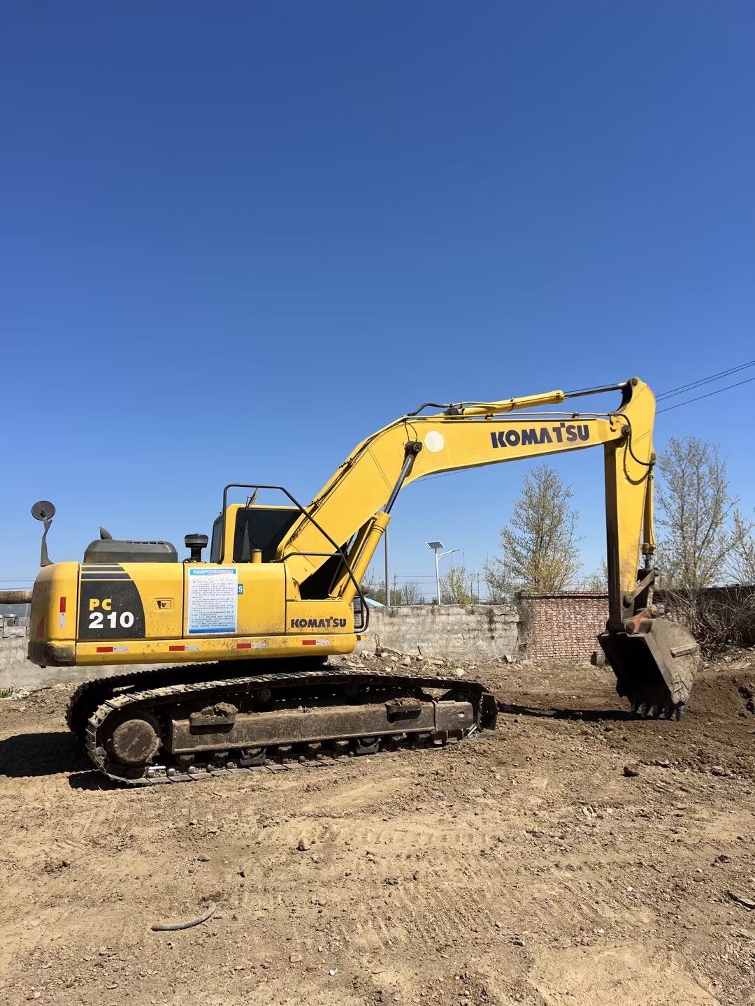 Buy Komatsu PC200LC-8 Used Excavator / 4