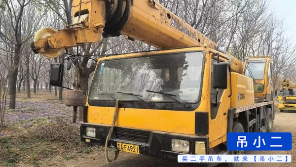 Buy XCMG QY20G Used Crane / 2