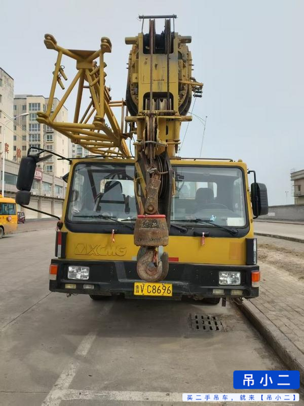 Buy XCMG QY20G Used Crane / 2