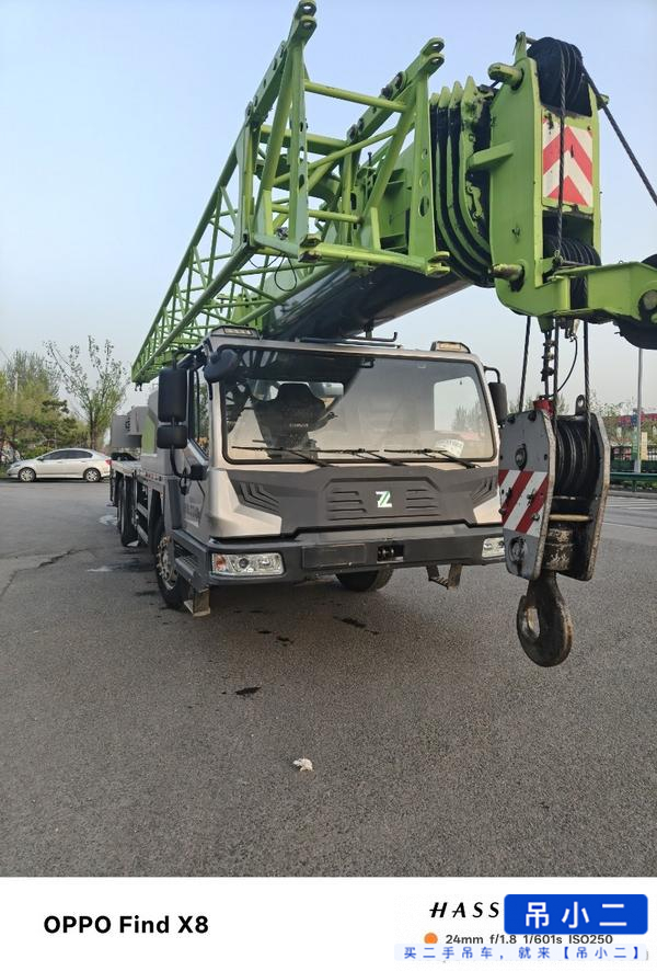 Buy Zoomlion ZTC251VE562 Used Crane