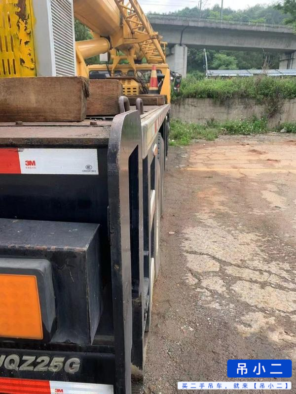 Buy XCMG QY20G Used Crane / 10