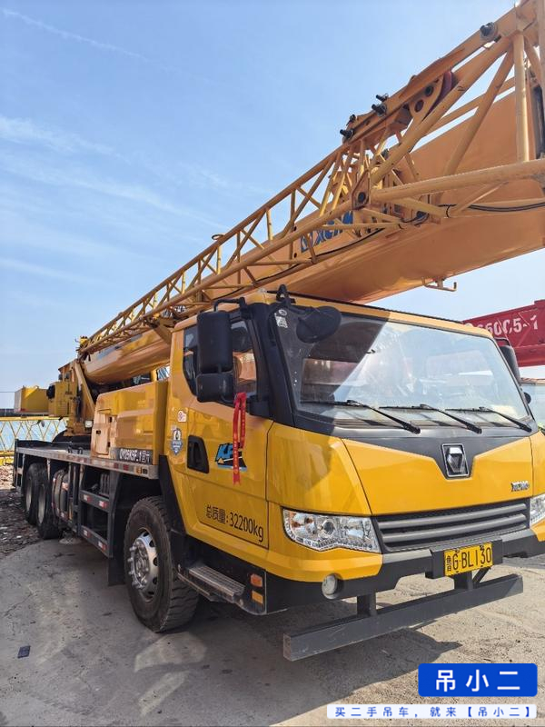 Buy XCMG 25K5F Used Crane / 2