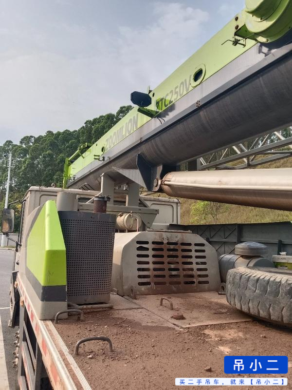 Buy Zoomlion 30v5 Used Crane / 10