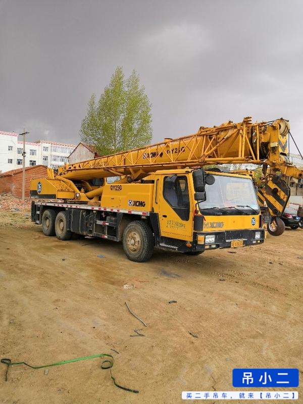 Buy XCMG QY20G Used Crane / 2