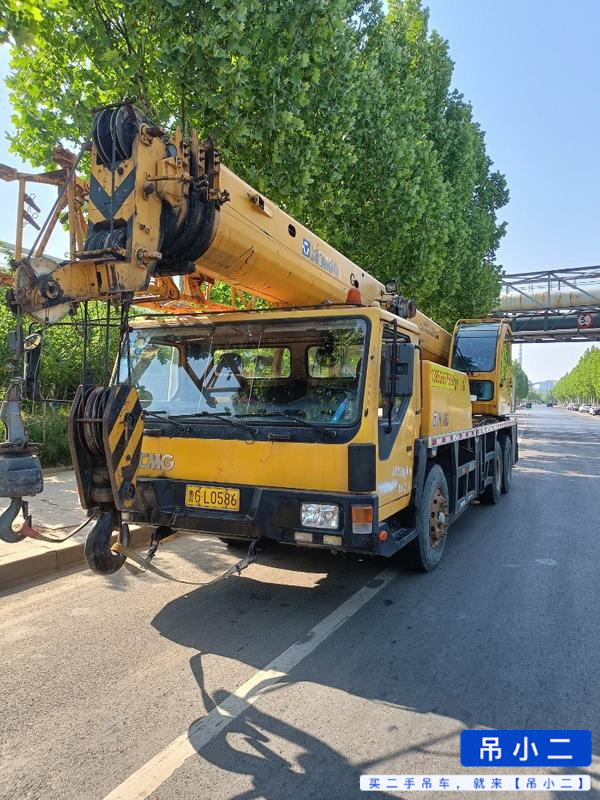 Buy XCMG QY20G Used Crane / 2
