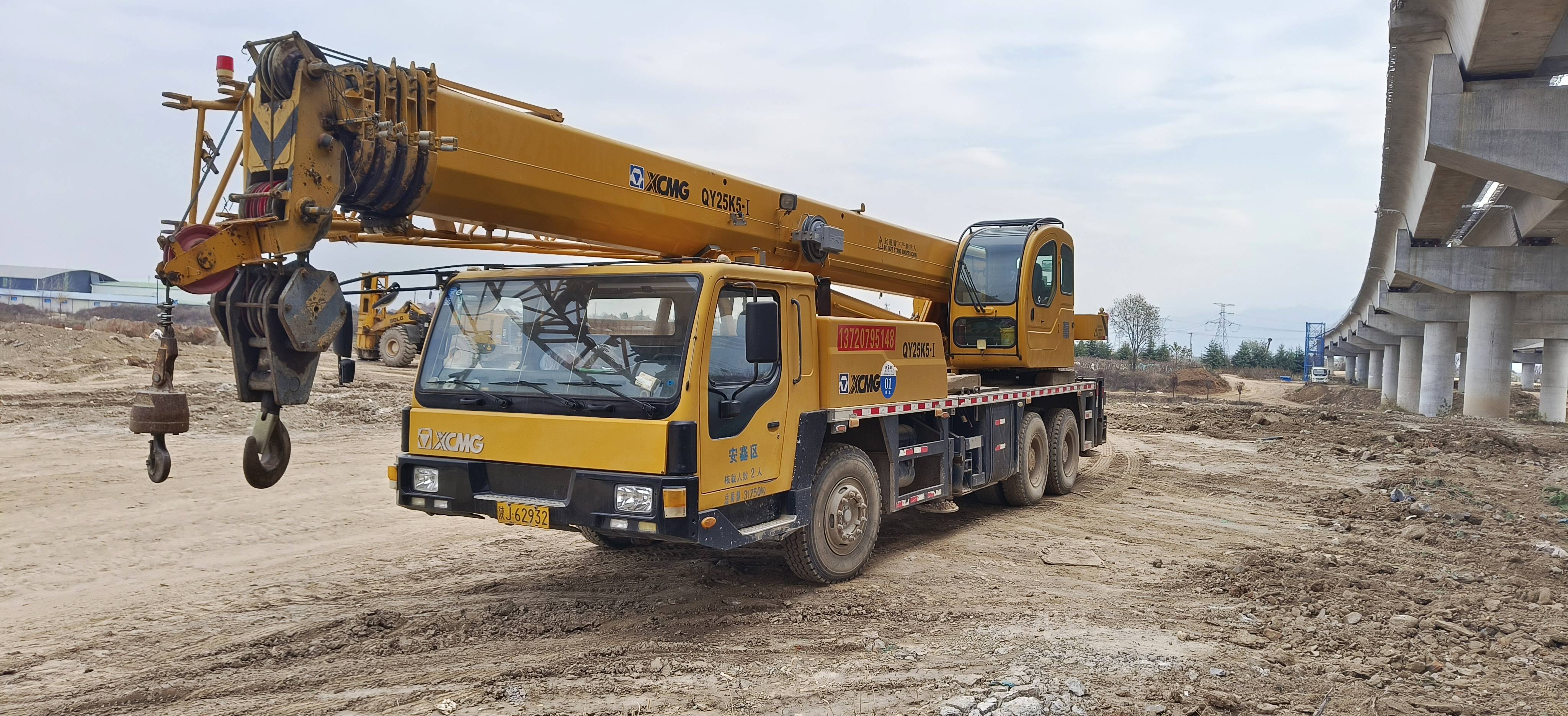 Buy XCMG QY25K5-1 Used Crane / 2