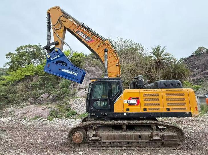 Buy Sany 215C-9 Used Excavator / 1