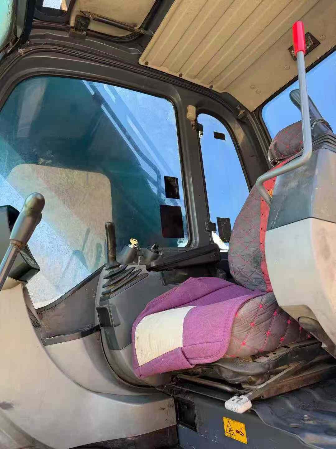 Buy Kobelco 210LC-9 Used Excavator / 8