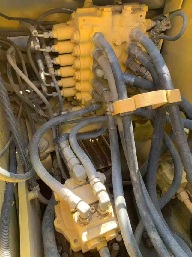 Buy Komatsu C120-8 Used Excavator / 5