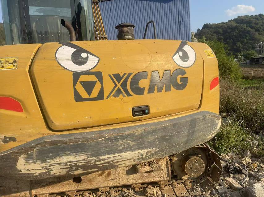 Buy XCMG XE75DA Used Excavator / 2