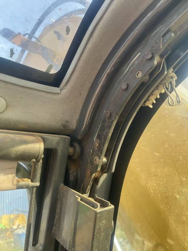 Buy XCMG XE75DA Used Excavator / 9