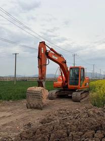 Buy Doosan 150W-7 Used Excavator / 4 Buy Doosan 150W-7 Used Excavator / 4