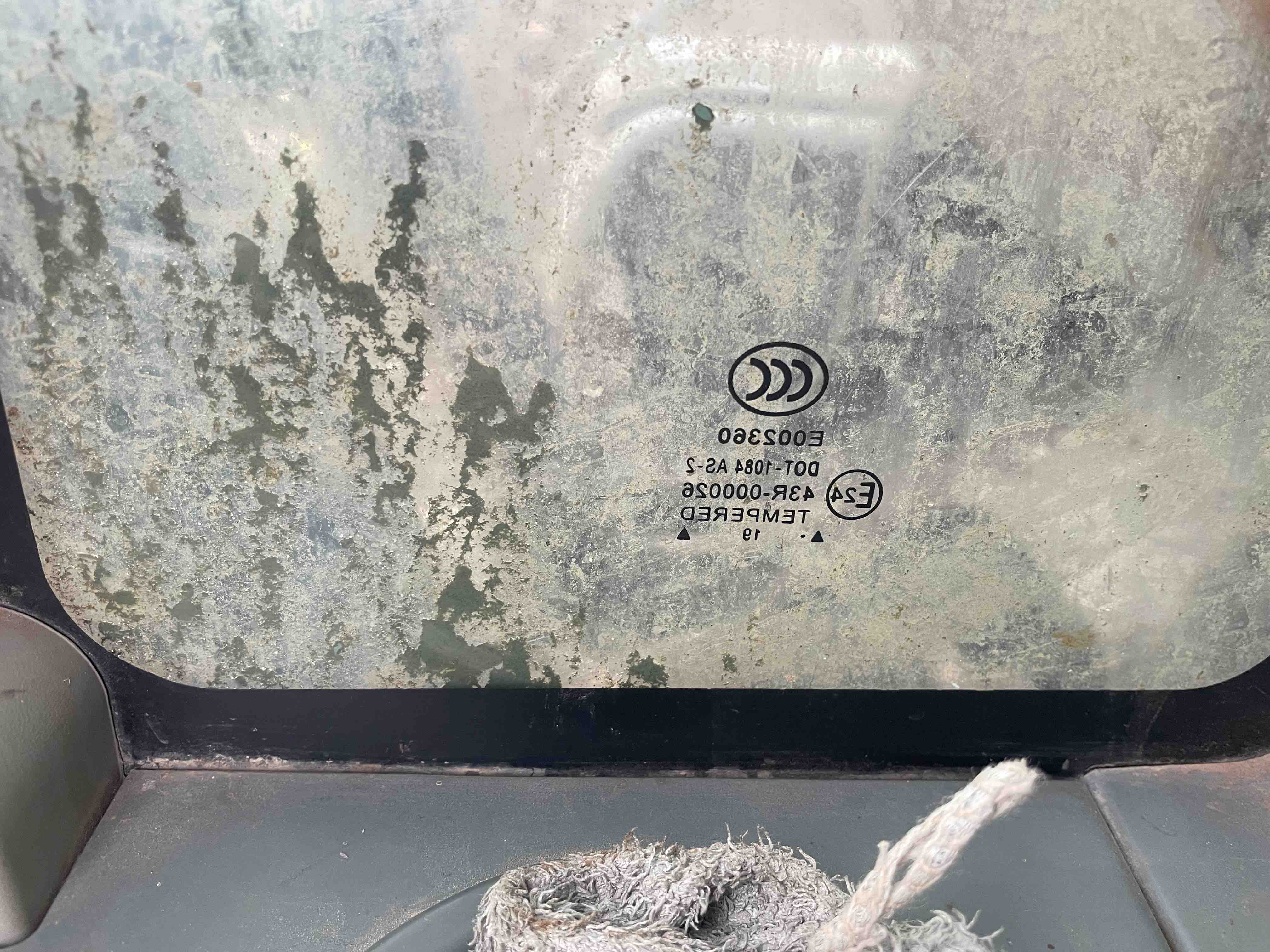 Buy XCMG XE135D Used Excavator / 2