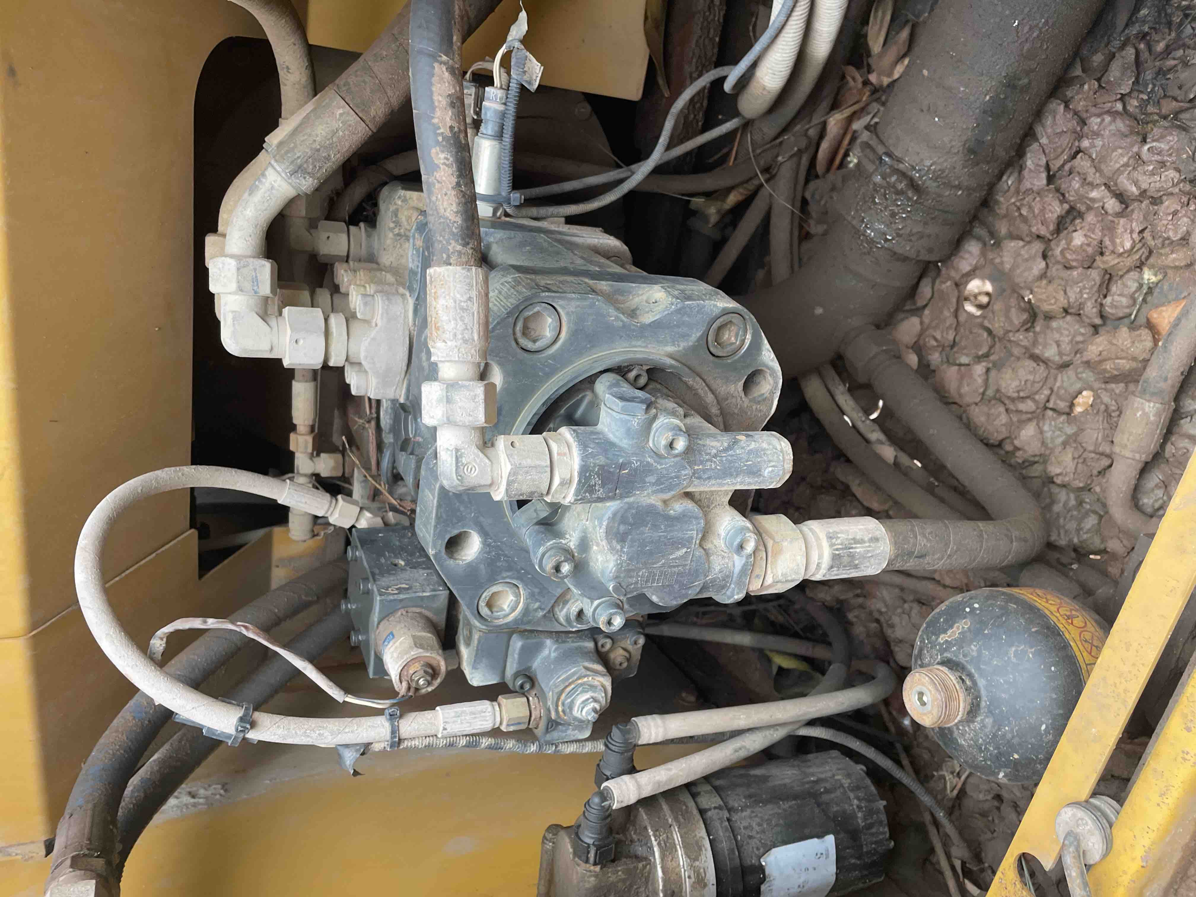 Buy XCMG XE135D Used Excavator / 7