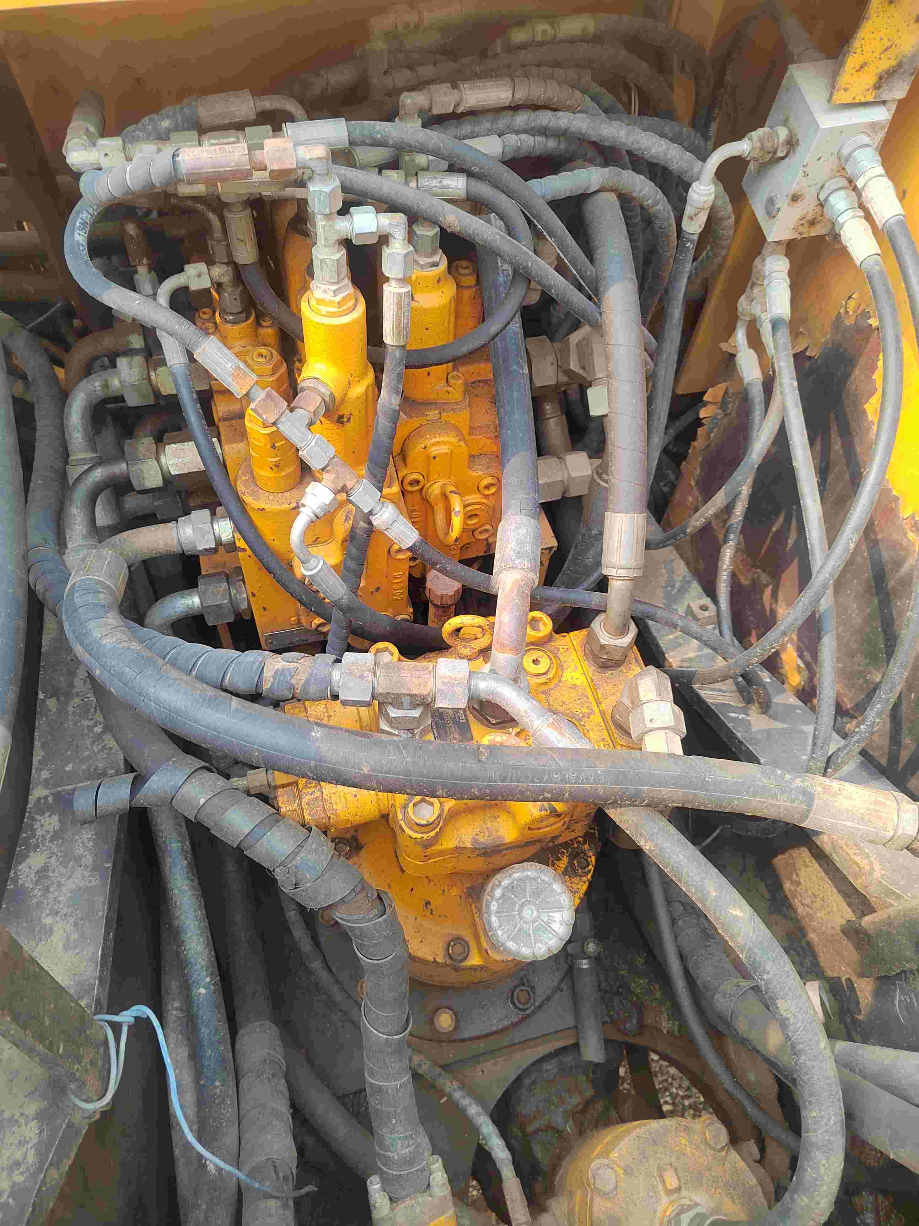 Buy Sany C135-10 Used Excavator / 4