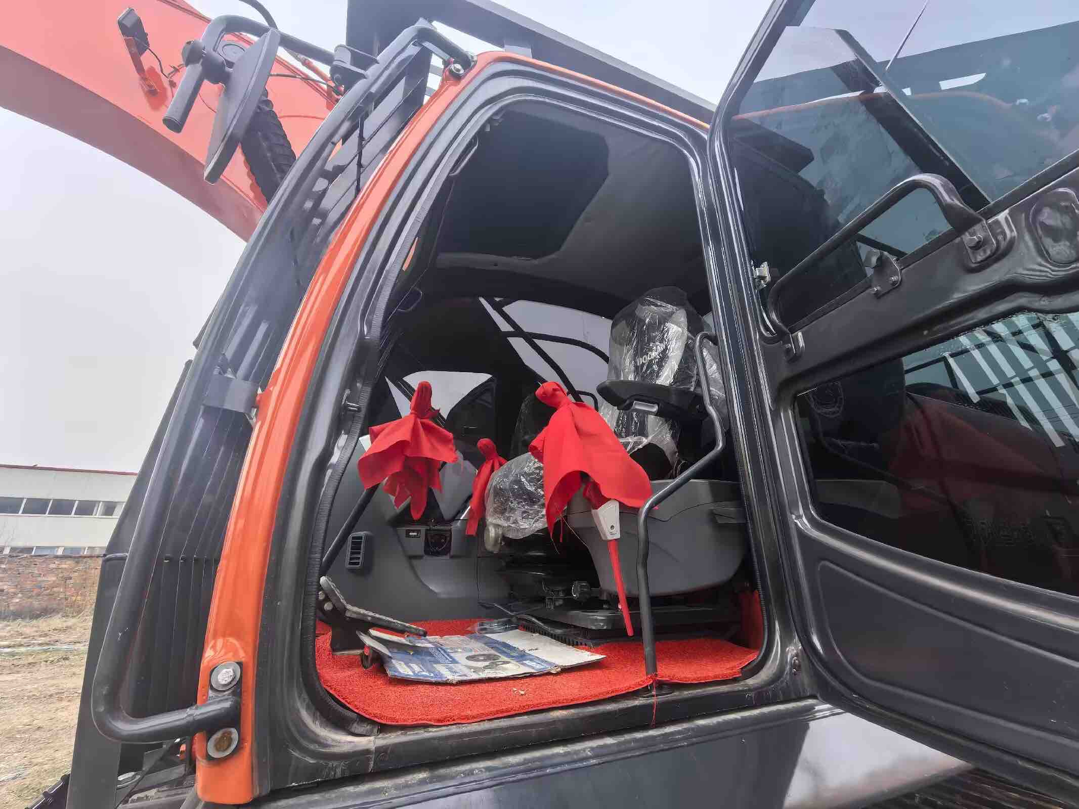 Buy Doosan Used Excavator / 11