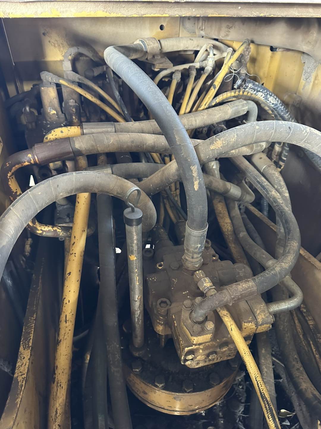 Buy Caterpillar 320C Used Excavator / 4