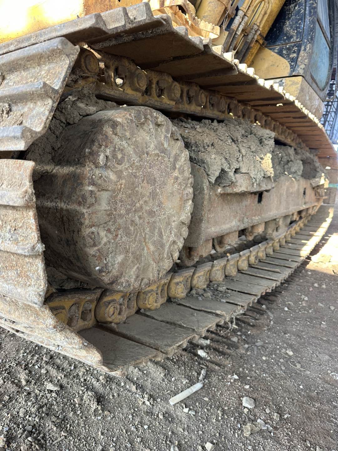 Buy Caterpillar 320C Used Excavator / 8