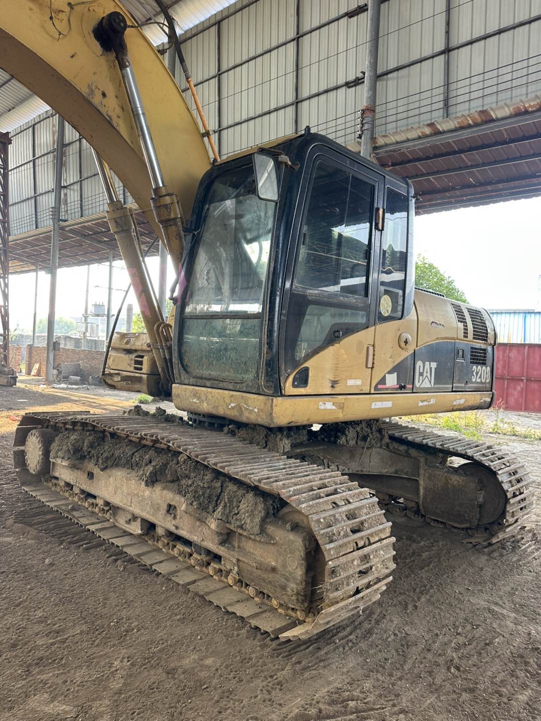 Buy Caterpillar 320C Used Excavator / 2