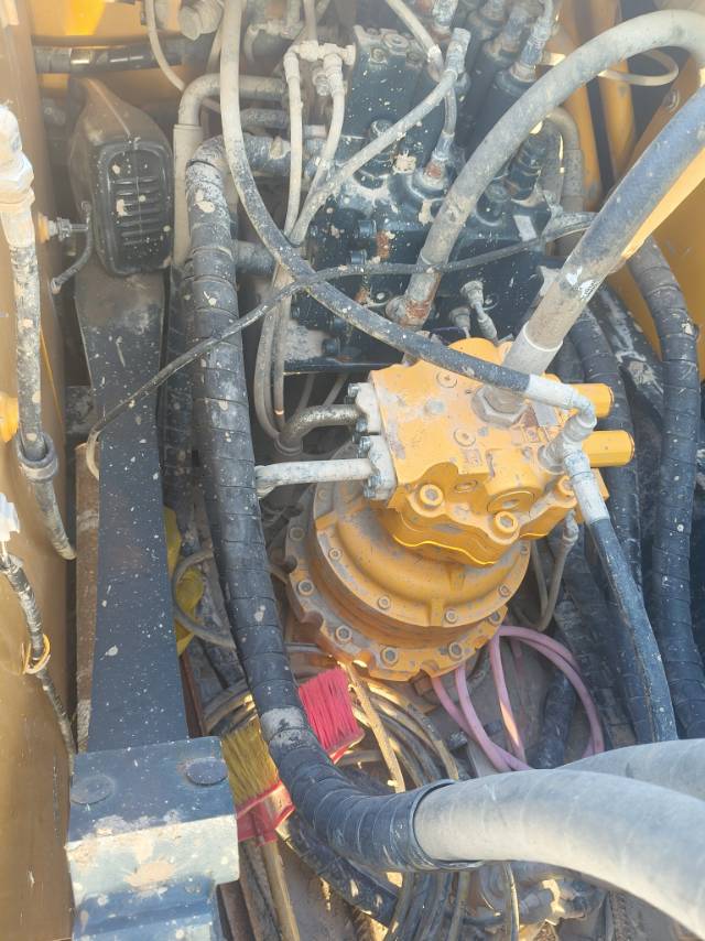 Buy Hyundai 215LC-7 Used Excavator / 9