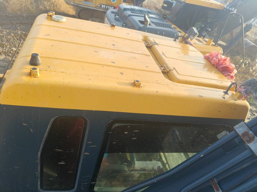 Buy Hyundai 215LC-7 Used Excavator / 5