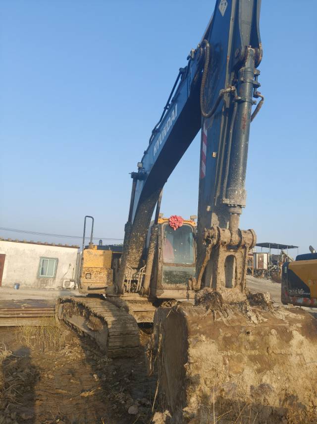 Buy Hyundai 215LC-7 Used Excavator / 3