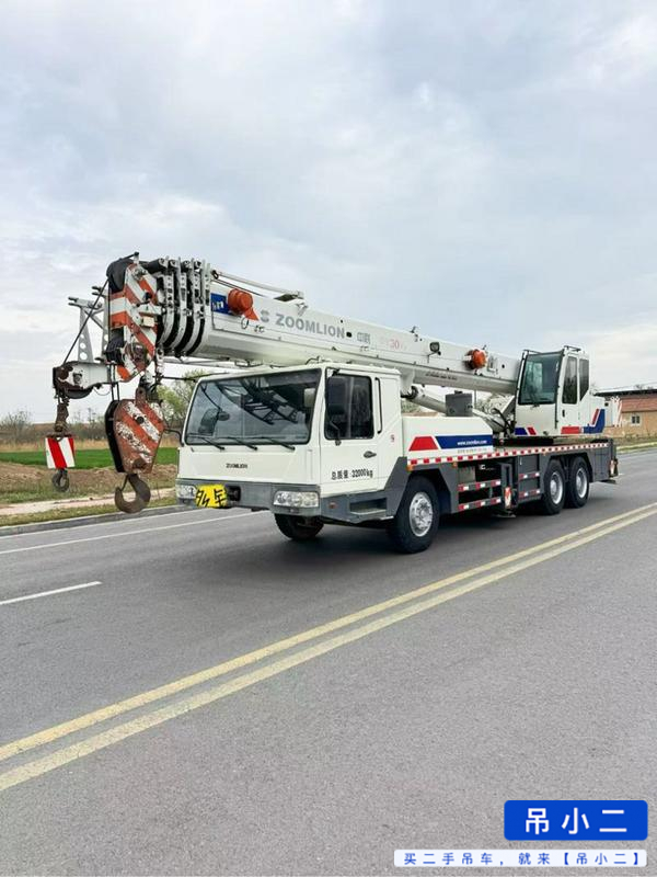 Buy Zoomlion QY25V531 Used Crane / 2
