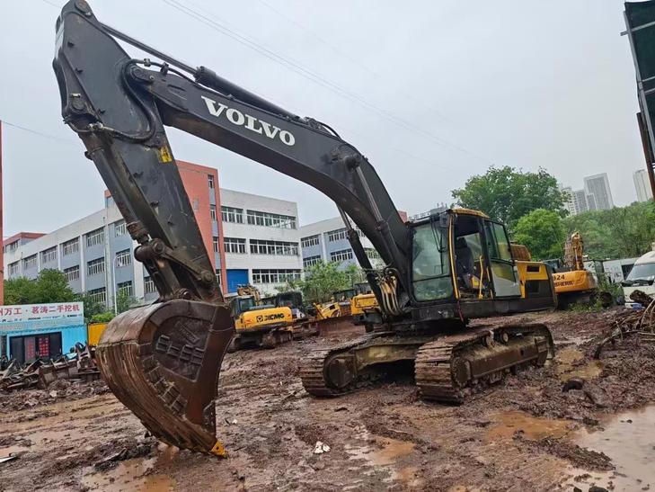 Buy Volvo EC350D Used Excavator / 1