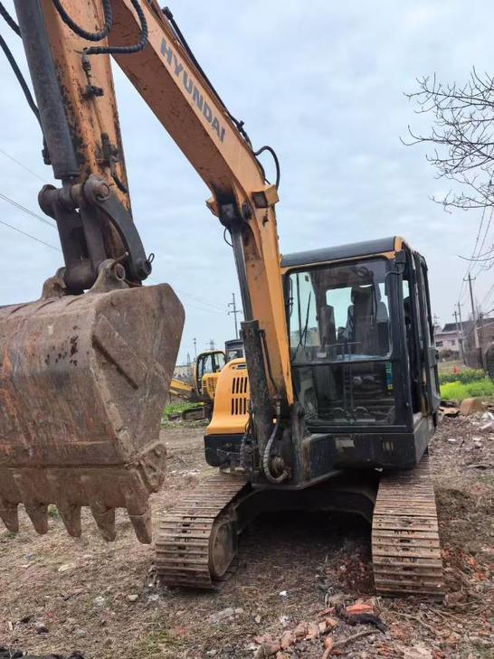 Buy Hyundai 60-9 Used Excavator / 1
