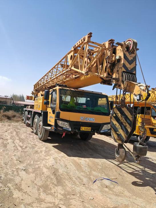Buy XCMG QY70K-I Used Crane / 1