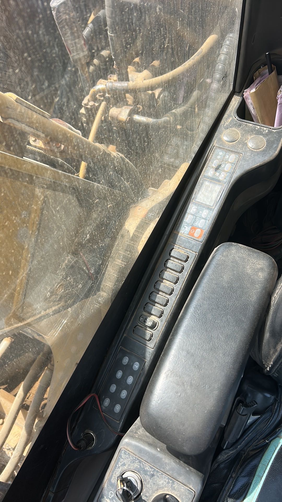 Buy Caterpillar 320C Used Excavator / 8