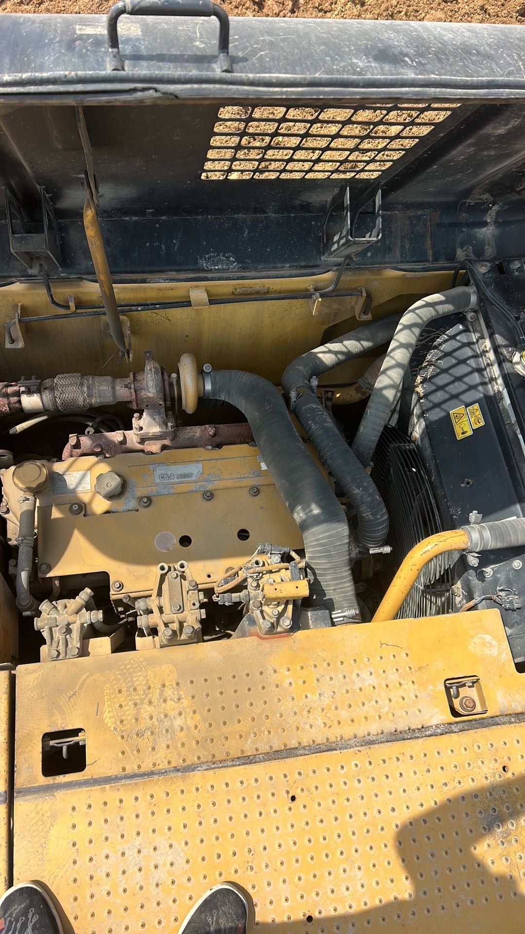 Buy Caterpillar 320C Used Excavator / 5
