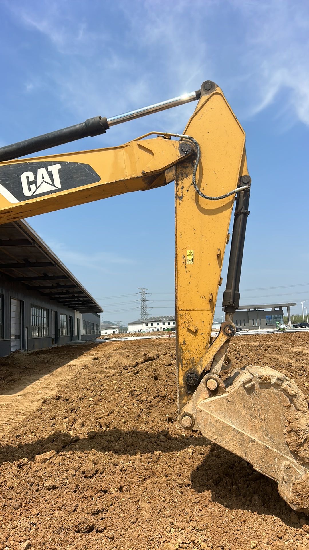 Buy Caterpillar 320C Used Excavator / 4