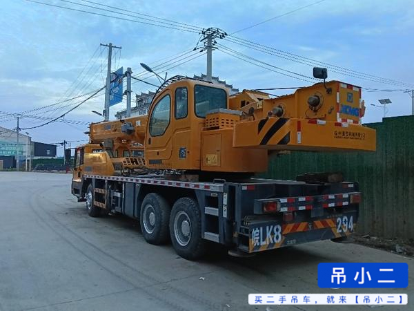 شراء رافعة XCMG 25k5 مستعملة / 4