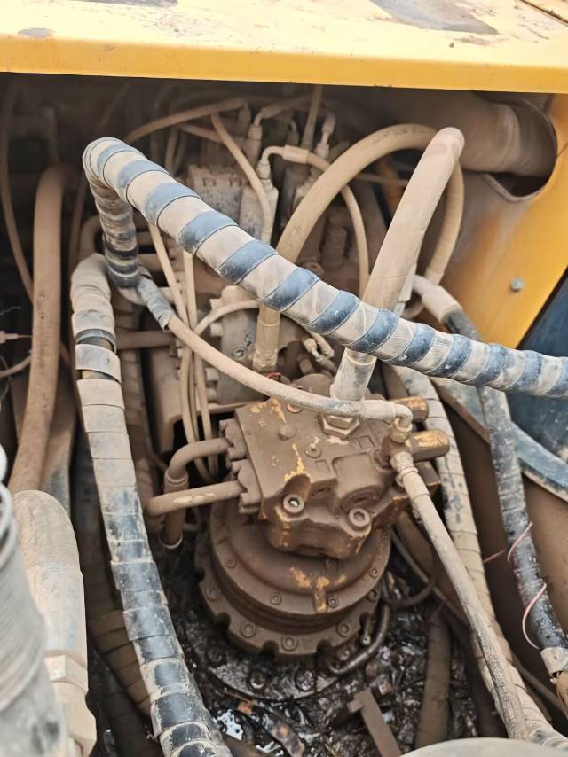 Buy Hyundai R215VS Used Excavator / 7