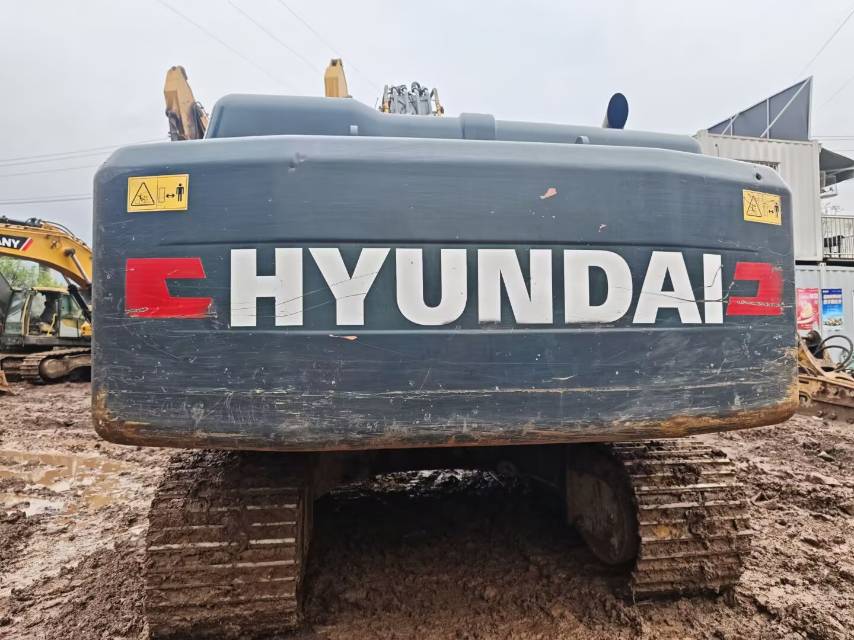 Buy Hyundai R215VS Used Excavator / 3