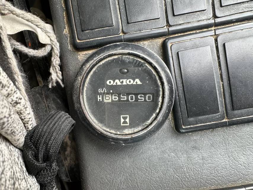 Buy Volvo 140BLC Used Excavator / 8