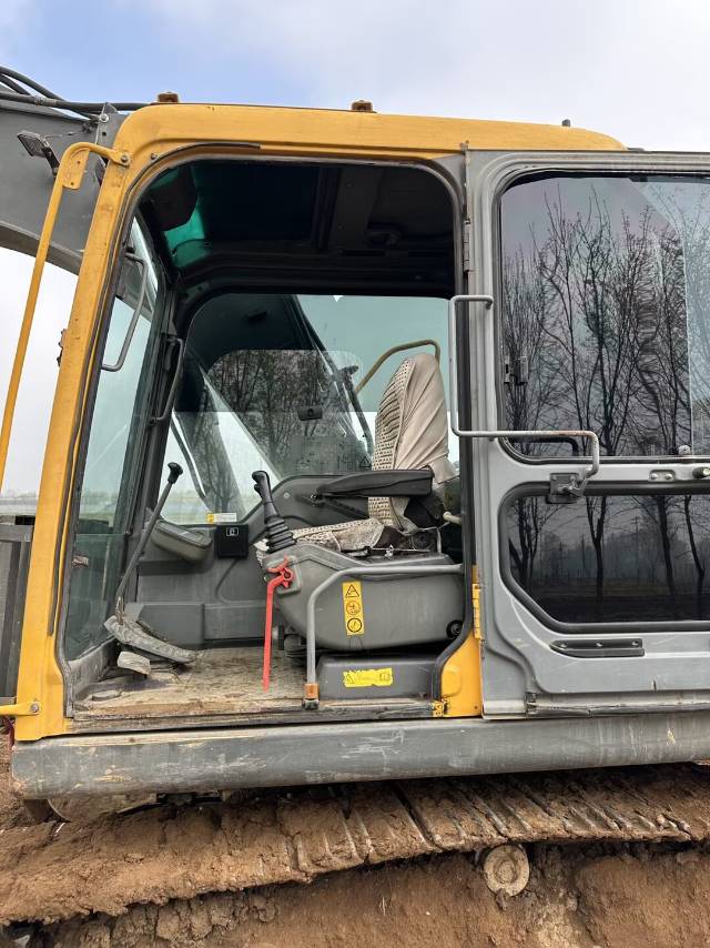 Buy Volvo 140BLC Used Excavator / 7