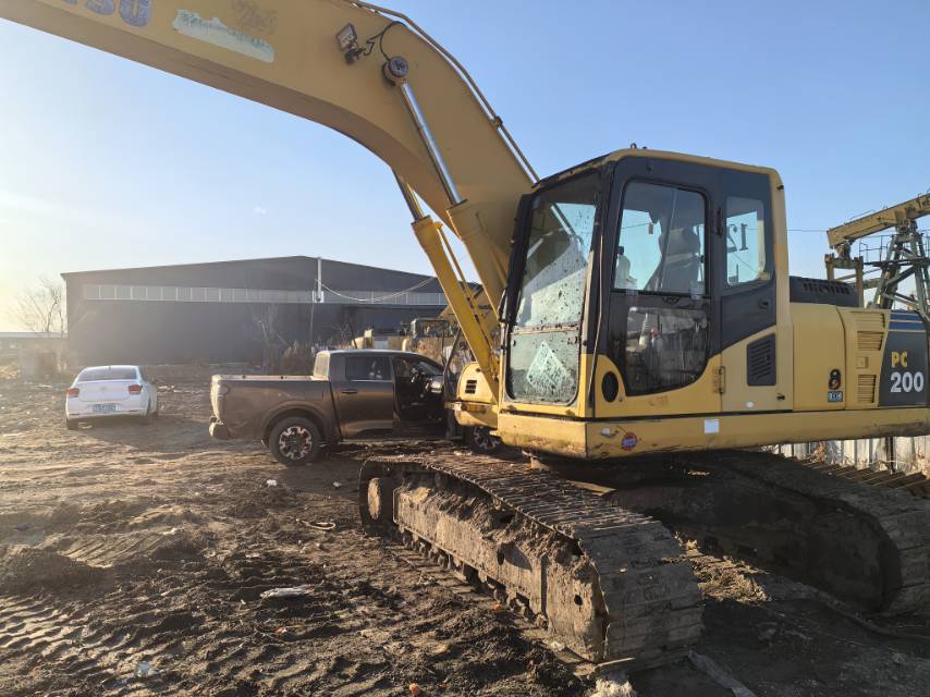 Buy Komatsu PC200-8N1 Used Excavator / 7