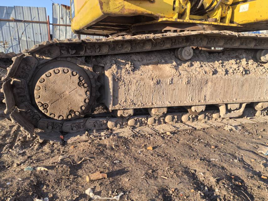 Buy Komatsu PC200-8N1 Used Excavator / 3