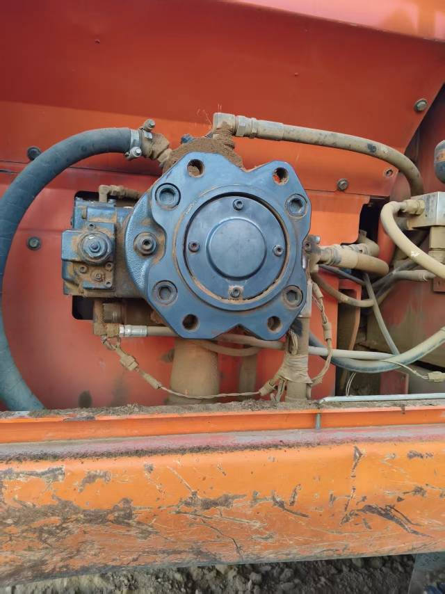 Buy Doosan 220LC-V Used Excavator / 2